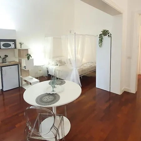 Dimora Alighieri - Centro Apartment *