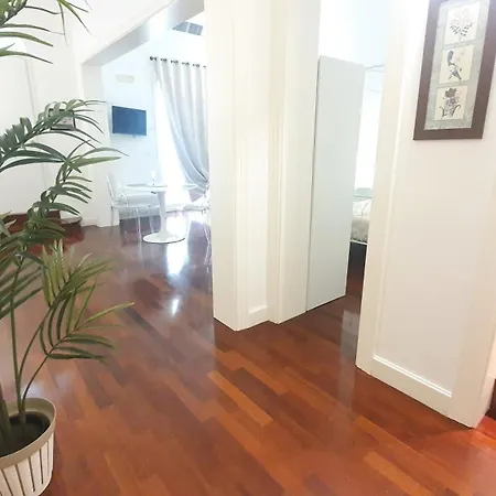 Dimora Alighieri - Centro Apartment